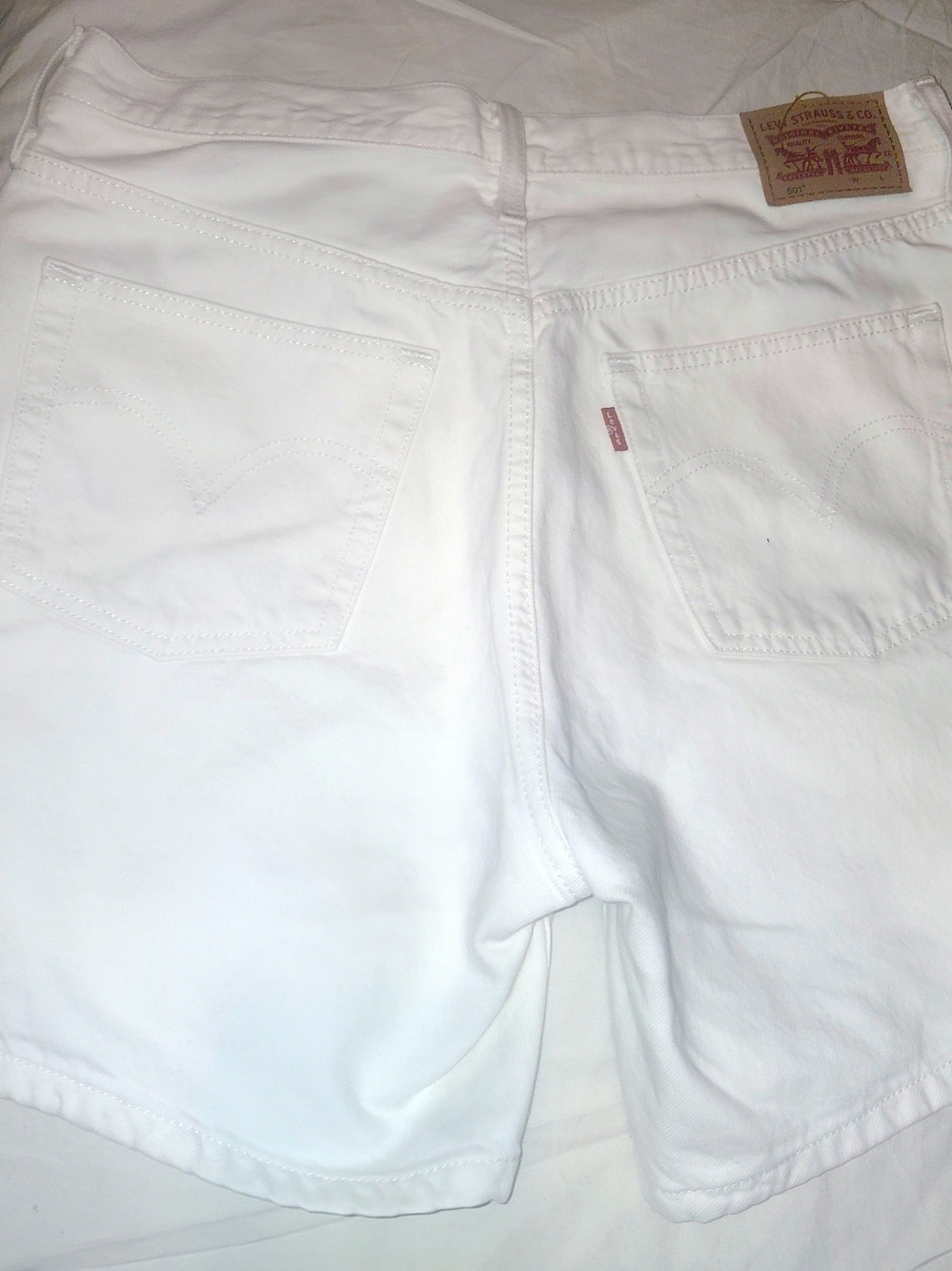 Levi's White Back-Pocket Denim Shorts